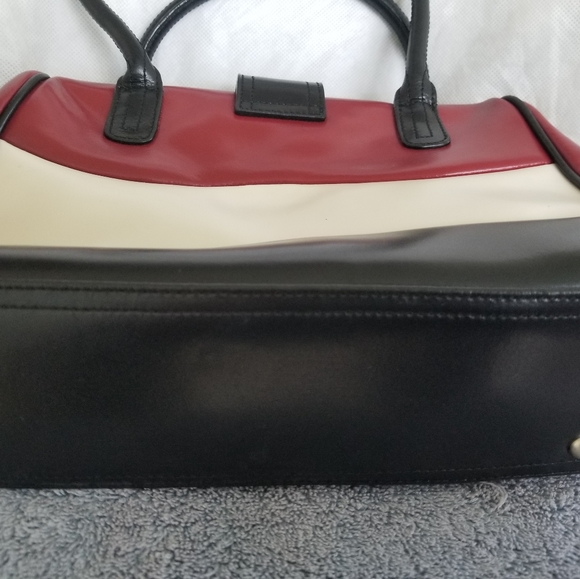 "ME TOO" PURSE - Picture 4 of 10